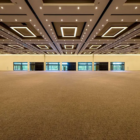 Hotel Portaventura Roulette - Includes Unlimited Access To Portaventura Park & 1 Access To Ferrari Land Salou