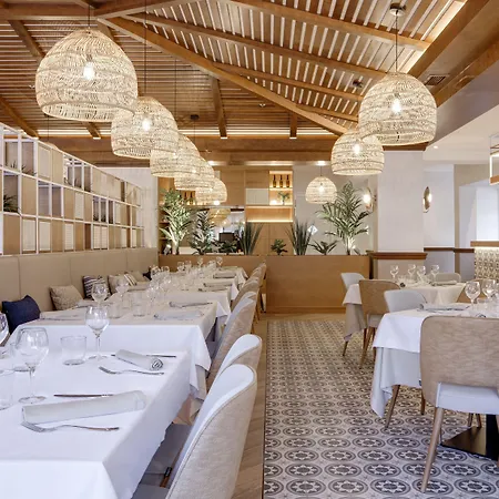 Portaventura Roulette - Includes Unlimited Access To Portaventura Park & 1 Access To Ferrari Land Hotel Salou