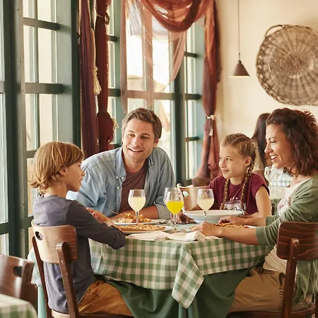 Hotel Portaventura Roulette - Includes Unlimited Access To Portaventura Park & 1 Access To Ferrari Land 4*